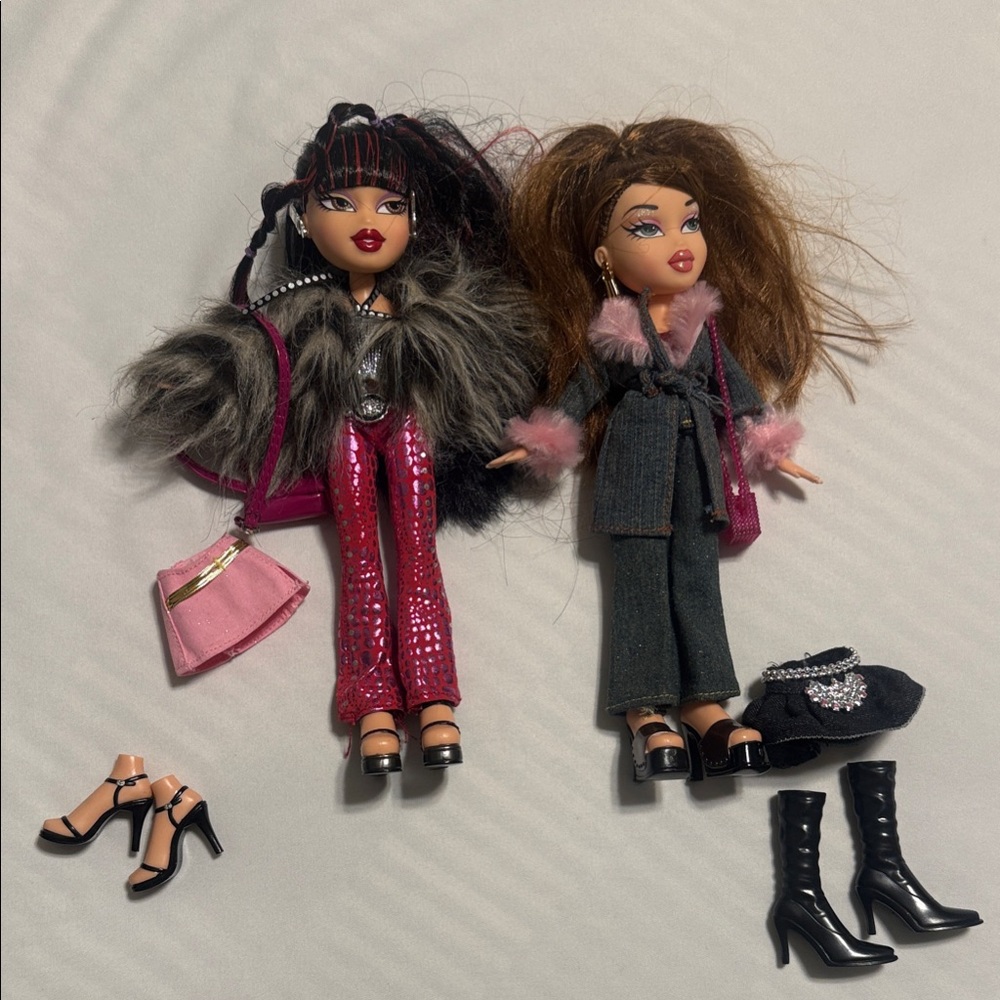 Bratz Dolls: Kumi & Yasmin + accessories